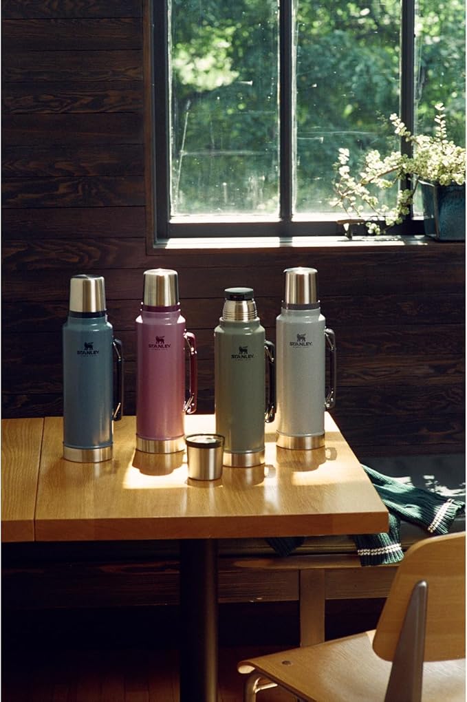 Stanley Classic Legendary Vacuum Bottle